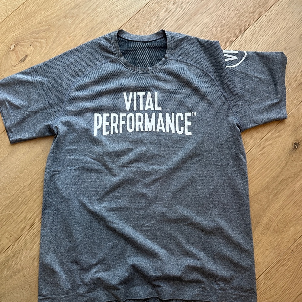 lululemon athletica Dark Gray Short Sleeve Tee